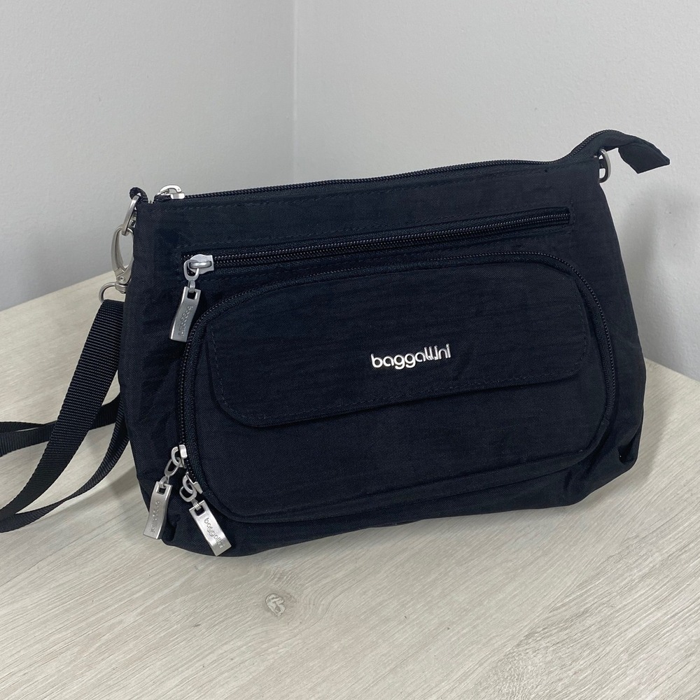 Baggallini Black Nylon Crossbody Bag Multi Pocket Shoulder Purse Travel Handbag